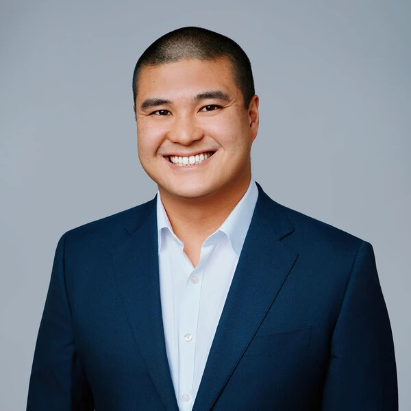 Alexander Chang headshot