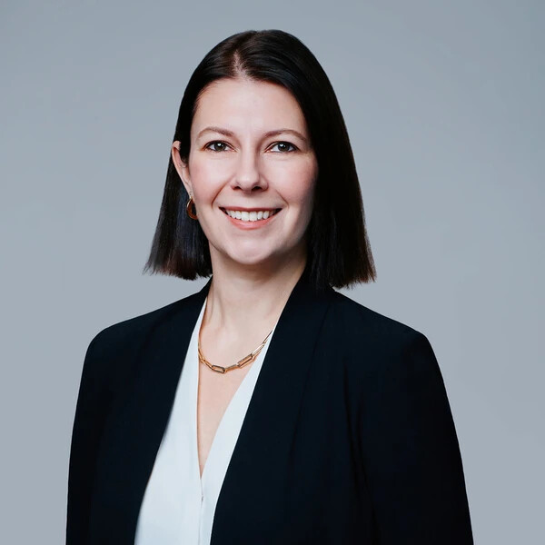 andrea mclean headshot